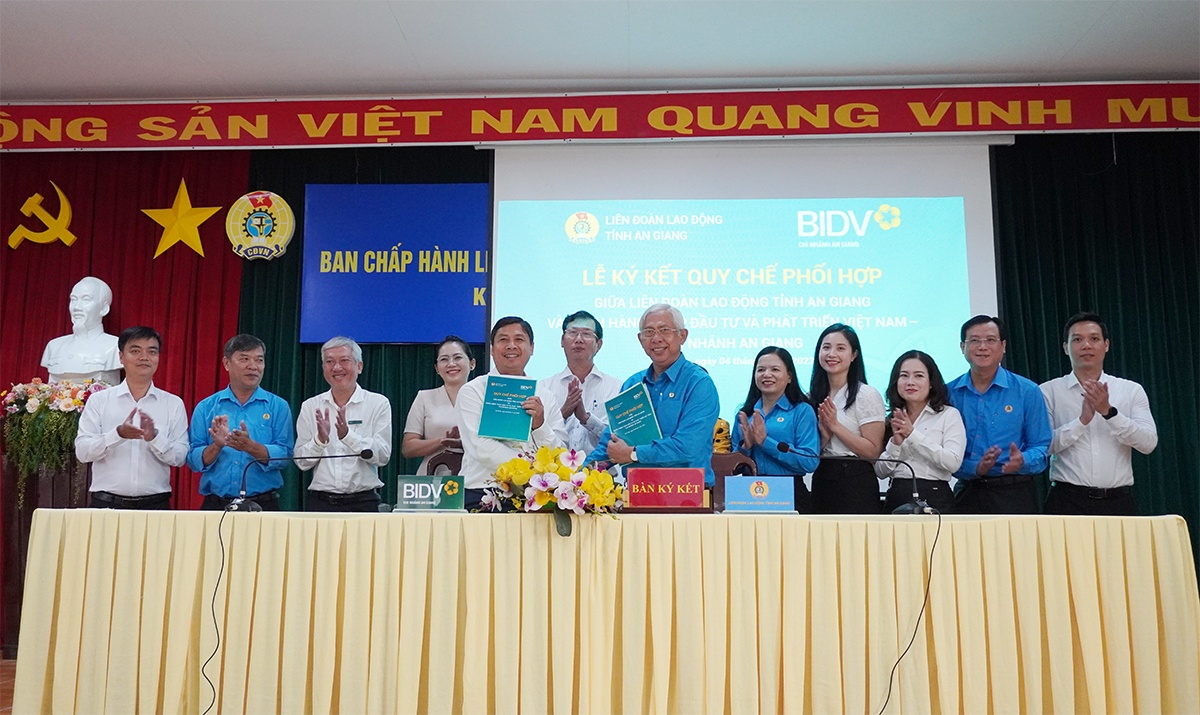 Bài 12: Các cấp công đoàn An Giang: Tất cả vì người lao động Bài 12: Các cấp công đoàn An Giang: Tất cả vì người lao động