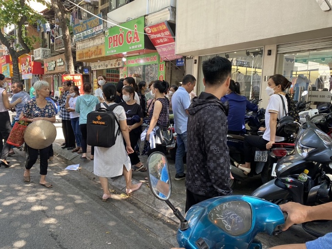Công nhân Haprosimex không đồng ý với phương án trả 50% lương của Công ty Công nhân Haprosimex không đồng ý với phương án trả 50% lương của Công ty