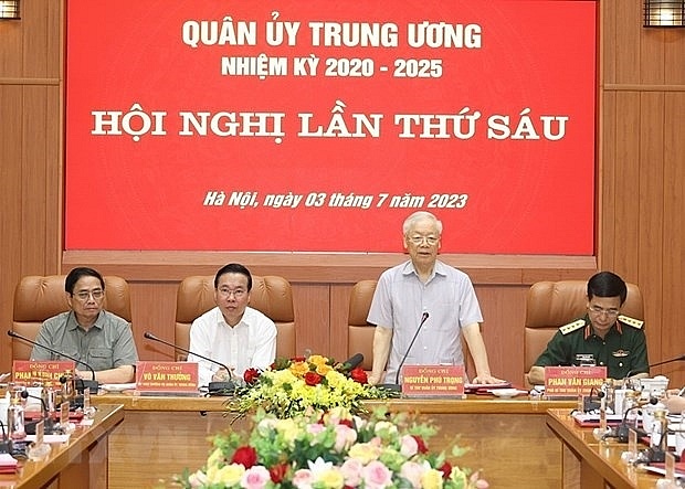 Xây dựng đội ngũ cán bộ quân đội vững mạnh, đủ đức, đủ tài, có uy tín cao