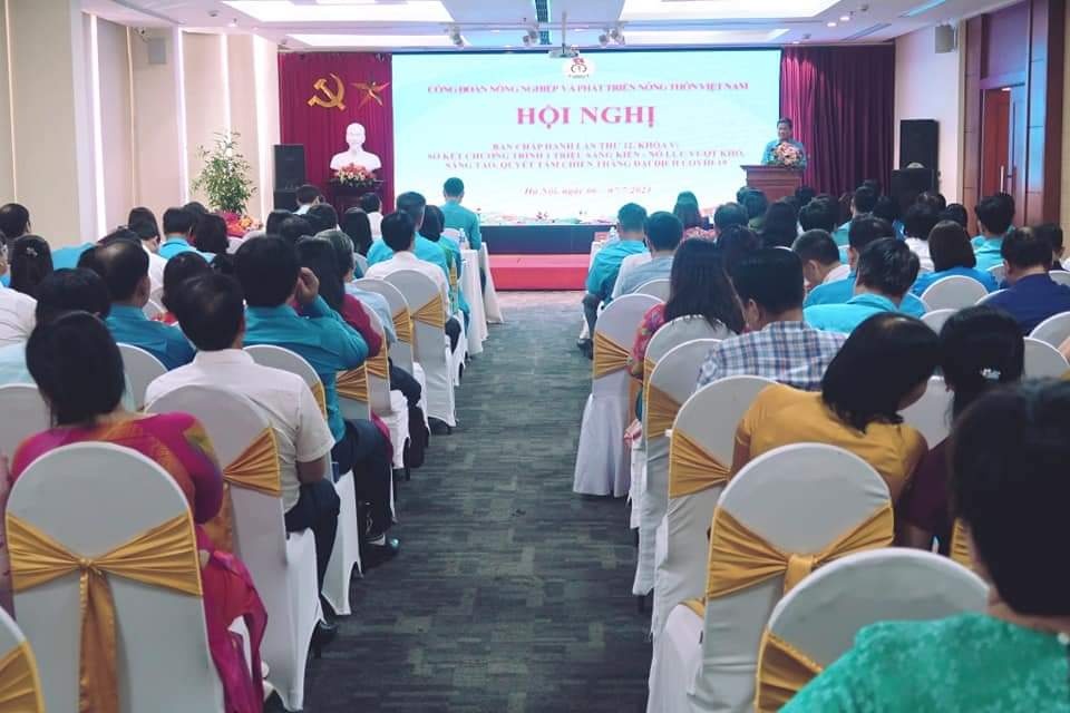 Cán bộ, ĐV Công đoàn Nông nghiệp và PTNT Việt Nam thi đua hoàn thành xuất sắc nhiệm vụ Cán bộ, ĐV Công đoàn Nông nghiệp và PTNT Việt Nam thi đua hoàn thành xuất sắc nhiệm vụ