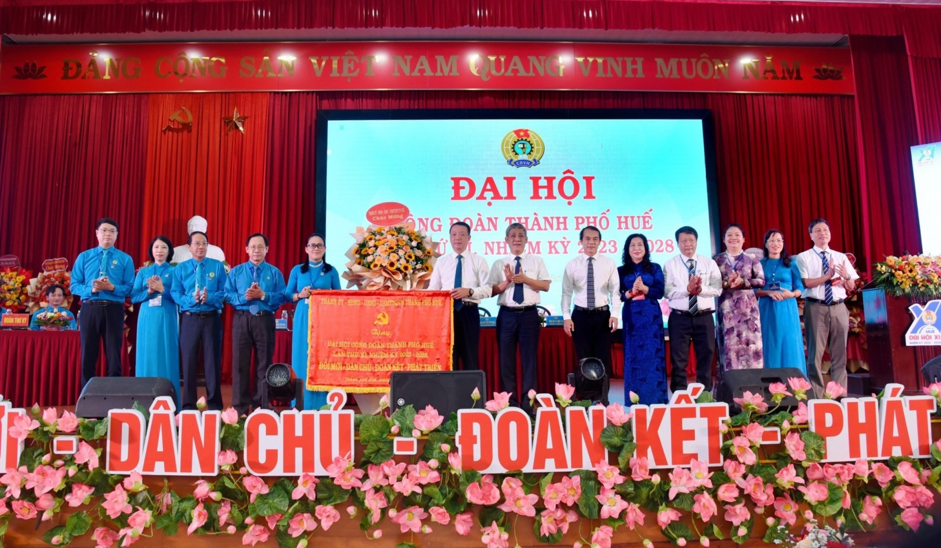 Công đoàn TP. Huế: Nhiệm kỳ mới hướng về cơ sở, đặt lợi ích đoàn viên lên hàng đầu Công đoàn TP. Huế: Nhiệm kỳ mới hướng về cơ sở, đặt lợi ích đoàn viên lên hàng đầu