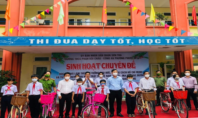 Một Một