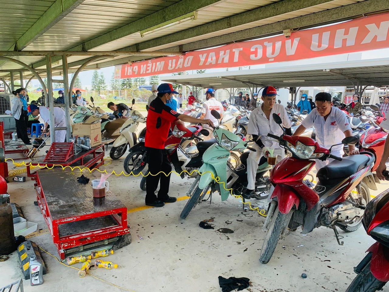 Để người lao động được hưởng lợi từ các chương trình phúc lợi của công đoàn Để người lao động được hưởng lợi từ các chương trình phúc lợi của công đoàn