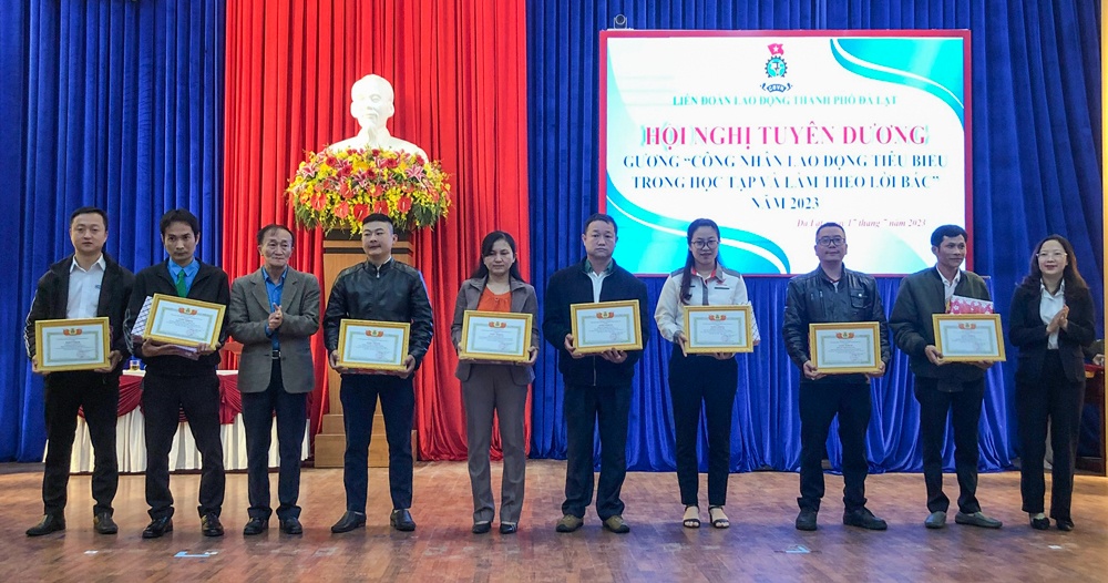 Công đoàn thành phố Đà Lạt tuyên dương "Công nhân tiêu biểu làm theo lời Bác"