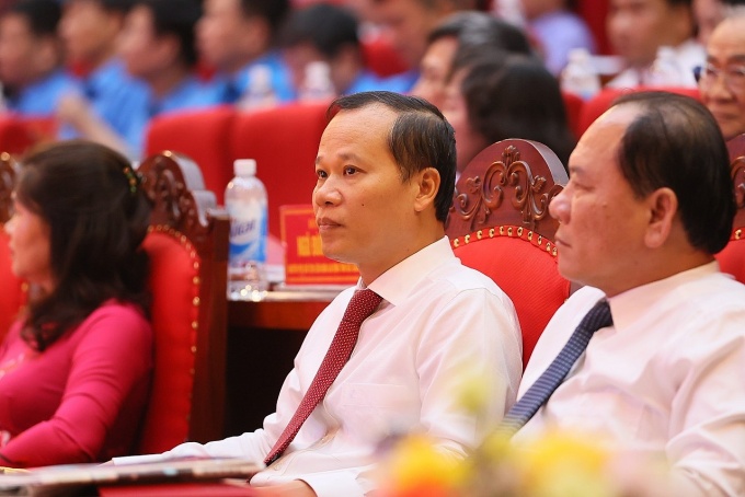 Xây dựng đội ngũ cán bộ công đoàn tâm huyết, trách nhiệm Xây dựng đội ngũ cán bộ công đoàn tâm huyết, trách nhiệm