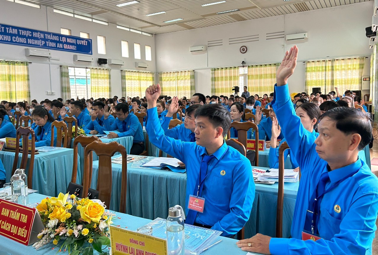Công đoàn Các Khu Công nghiệp An Giang: Công nhân khó, có công đoàn Công đoàn Các Khu Công nghiệp An Giang: Công nhân khó, có công đoàn