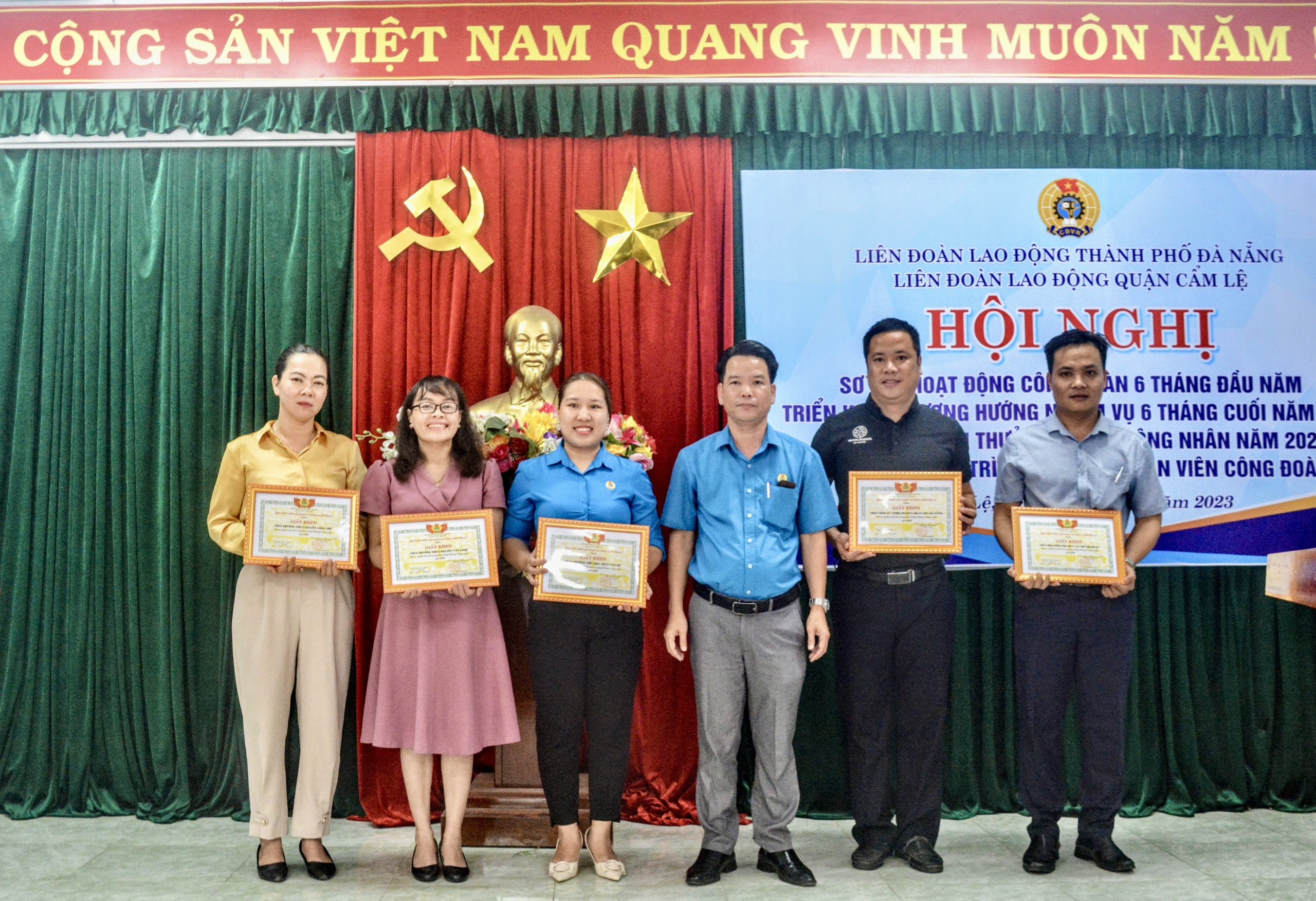 LĐLĐ quận Cẩm Lệ tổ chức hiệu quả các phong trào thi đua, làm lợi hơn 9 tỷ đồng LĐLĐ quận Cẩm Lệ tổ chức hiệu quả các phong trào thi đua, làm lợi hơn 9 tỷ đồng