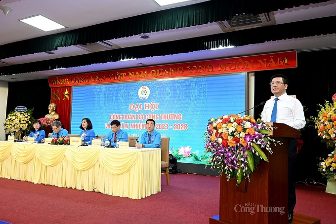 Bộ trưởng Nguyễn Hồng Diên: Công đoàn Bộ Công thương cần tiếp tục đổi mới mạnh mẽ