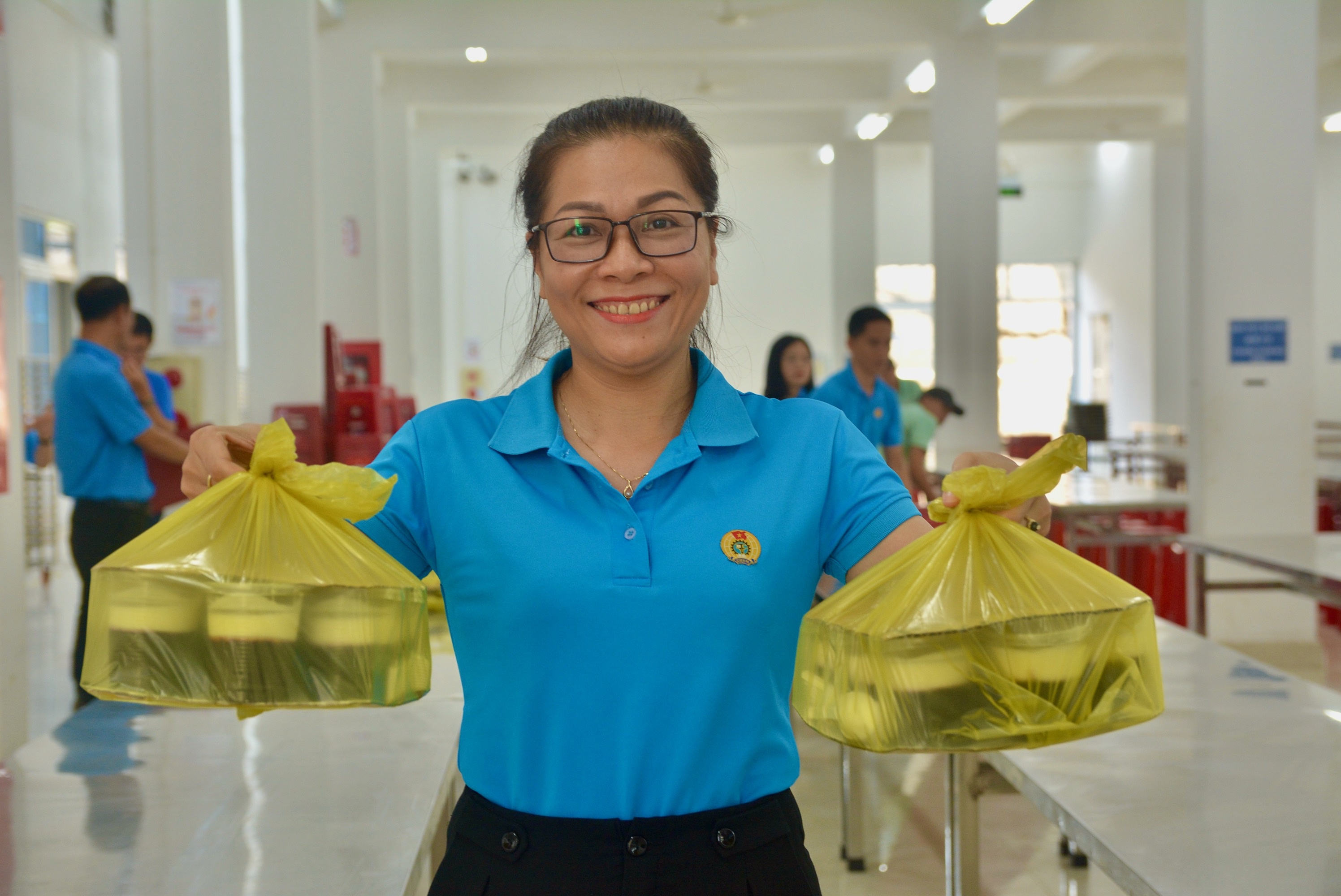 Ấm lòng “Bữa cơm công đoàn” do LĐLĐ Quảng Trị, Tạp chí Lao động và Công đoàn tổ chức