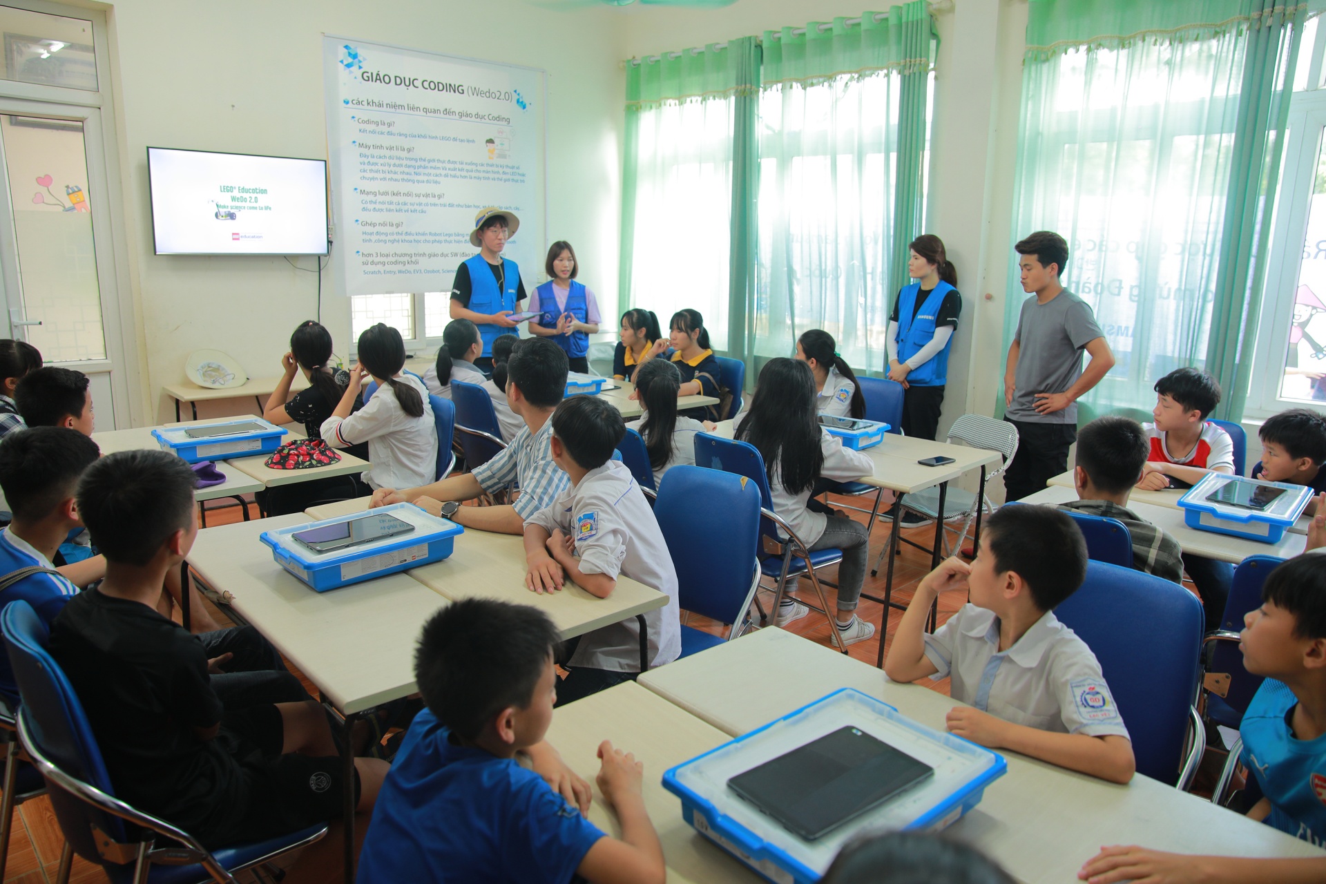 Samsung nối dài hành trình chắp cánh ước mơ cho trẻ em Việt Nam