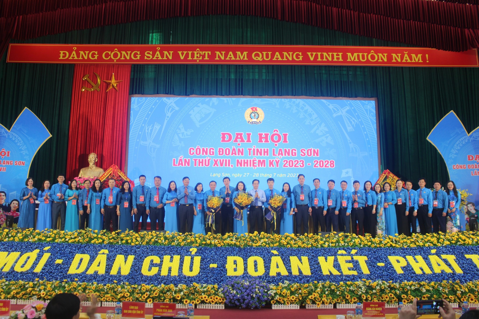 Xác định nội dung trọng tâm để tập trung chỉ đạo, đề ra giải pháp thực hiện
