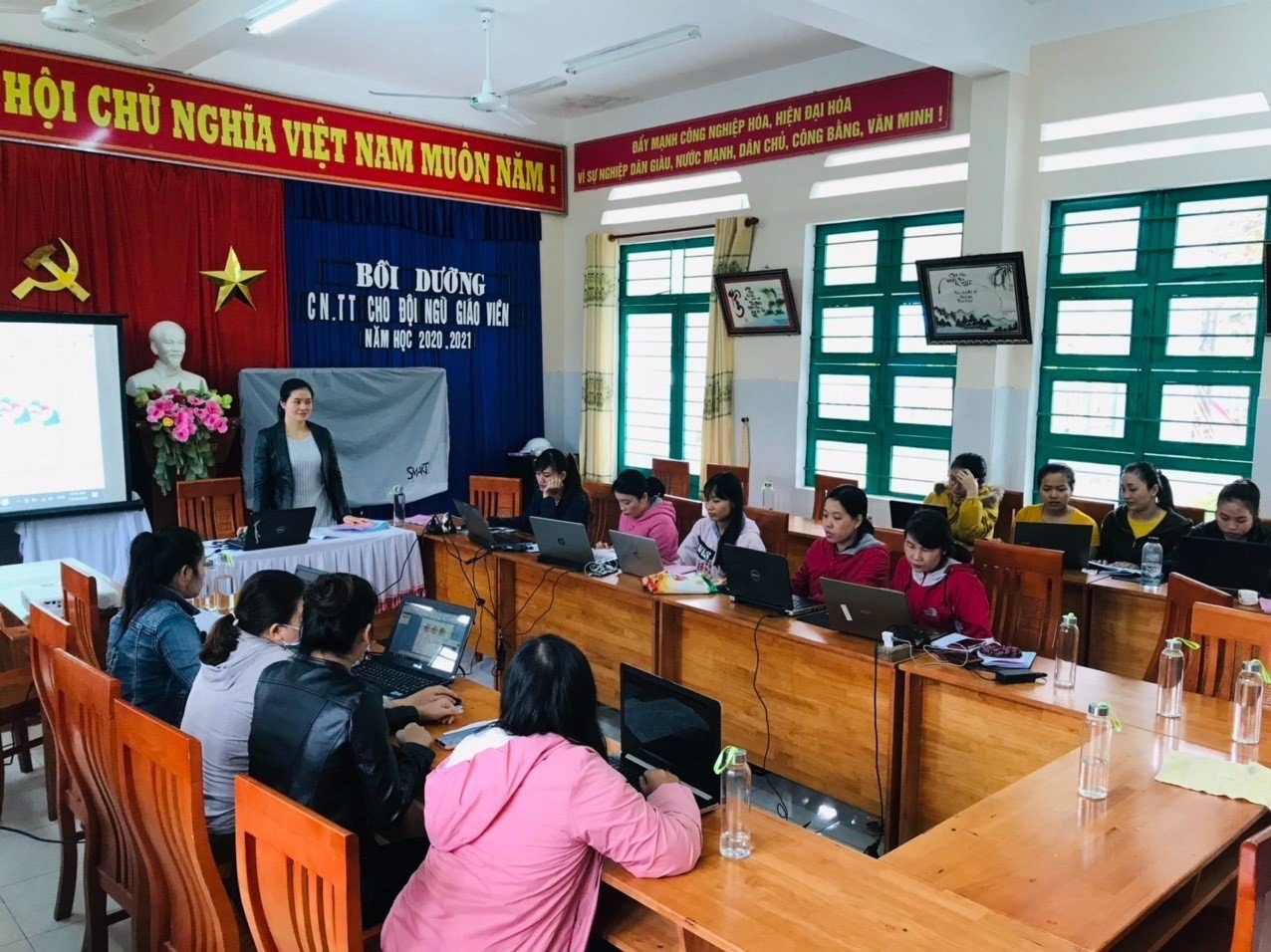 20 năm “gieo mầm xanh”ở miền núi 20 năm “gieo mầm xanh”ở miền núi