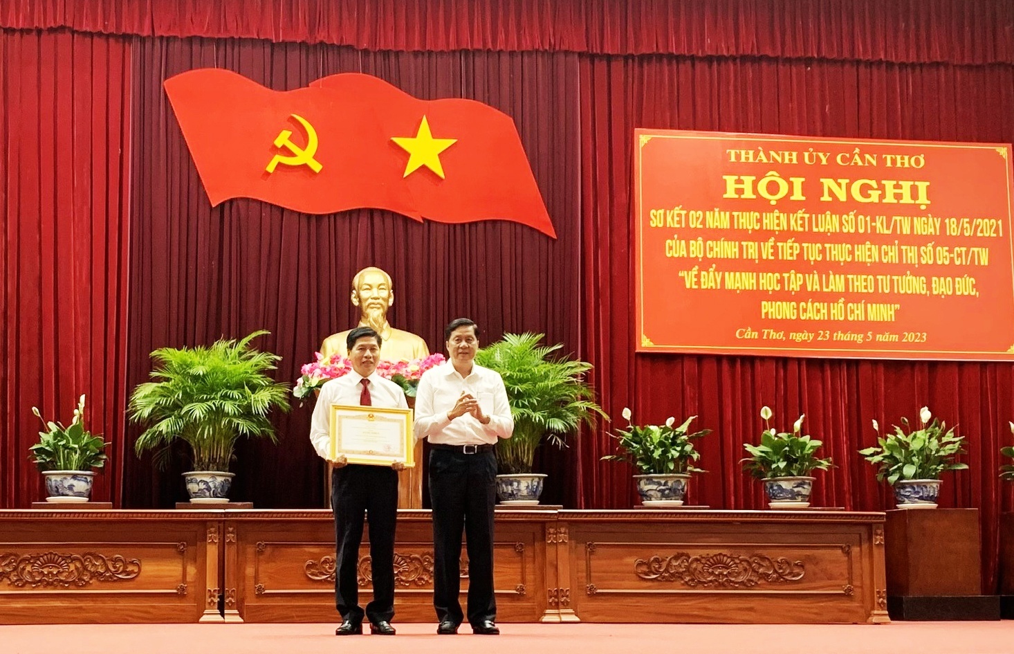 Đảng bộ Dược Hậu Giang: Vươn tầm từ những định hướng thiết thực Đảng bộ Dược Hậu Giang: Vươn tầm từ những định hướng thiết thực