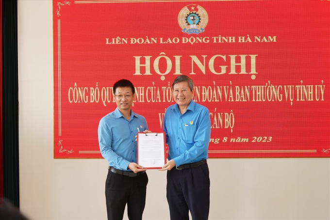 Bổ nhiệm đồng chí Lê Văn Hà giữ chức Chủ tịch LĐLĐ tỉnh Hà Nam Bổ nhiệm đồng chí Lê Văn Hà giữ chức Chủ tịch LĐLĐ tỉnh Hà Nam