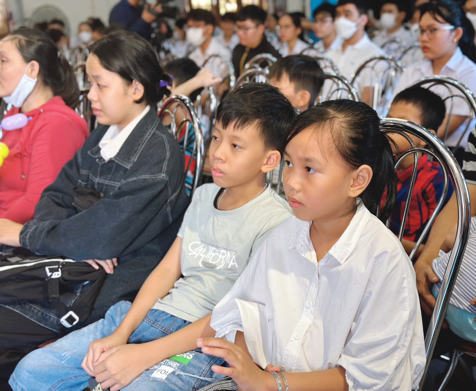 443 suất quà trao tặng con đoàn viên, NLĐ có hoàn cảnh khó khăn, học giỏi 443 suất quà trao tặng con đoàn viên, NLĐ có hoàn cảnh khó khăn, học giỏi