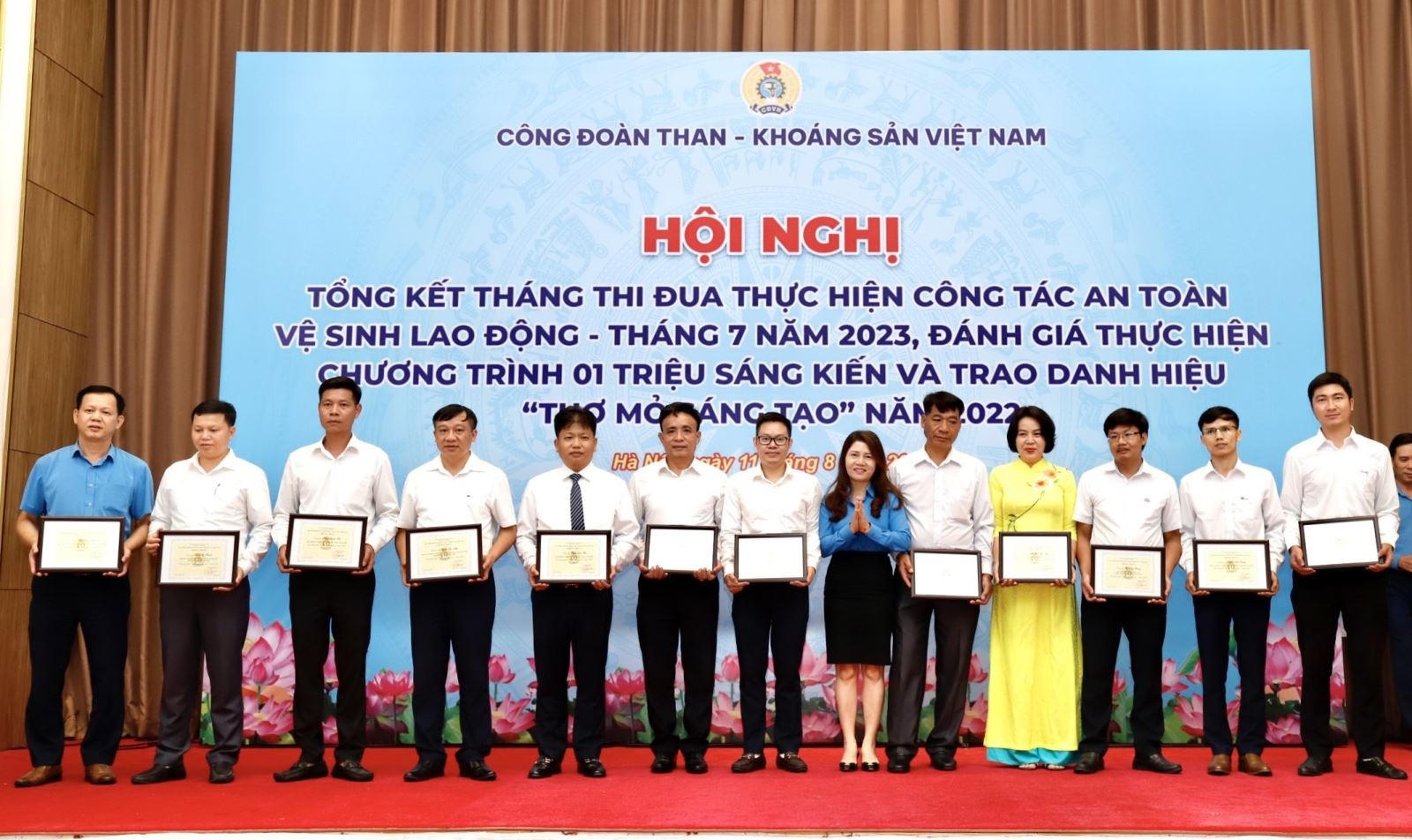 Công đoàn TKV tuyên dương các tập thể, cá nhân xuất sắc tiêu biểu Công đoàn TKV tuyên dương các tập thể, cá nhân xuất sắc tiêu biểu