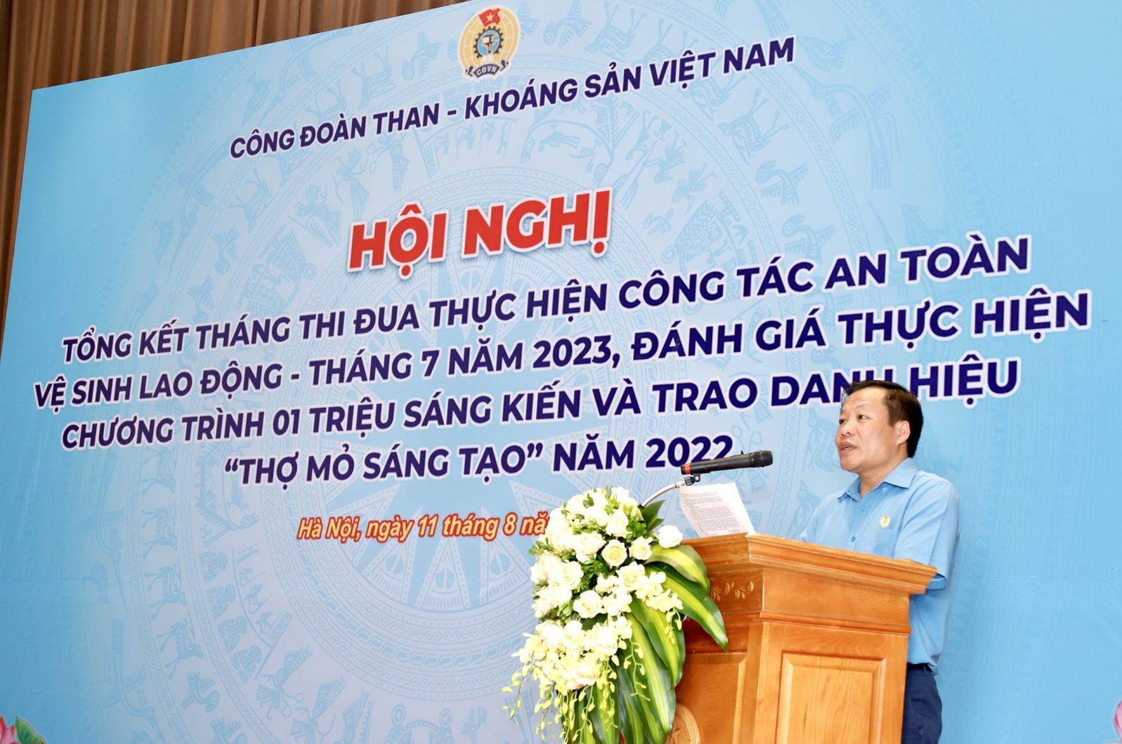 Công đoàn TKV tuyên dương các tập thể, cá nhân xuất sắc tiêu biểu Công đoàn TKV tuyên dương các tập thể, cá nhân xuất sắc tiêu biểu