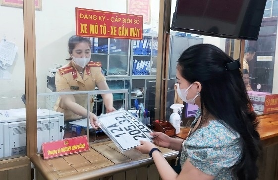 Chủ ô tô, xe máy cũ cần lưu ý gì sau ngày áp dụng biển số định danh?