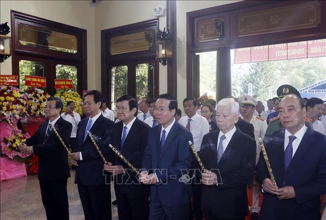 Chủ tịch Tôn Đức Thắng- người chiến sĩ cách mạng kiên trung Chủ tịch Tôn Đức Thắng- người chiến sĩ cách mạng kiên trung
