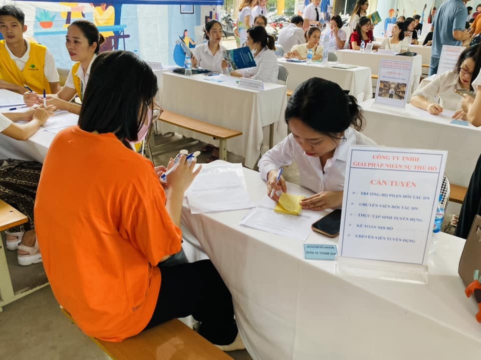 Hà Nội tăng tuyển dụng lao động những tháng cuối năm 2023