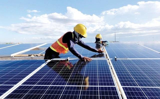 Đề xuất khung giá điện mặt trời sẽ tính trên cơ sở cường độ bức xạ của từng vùng miền