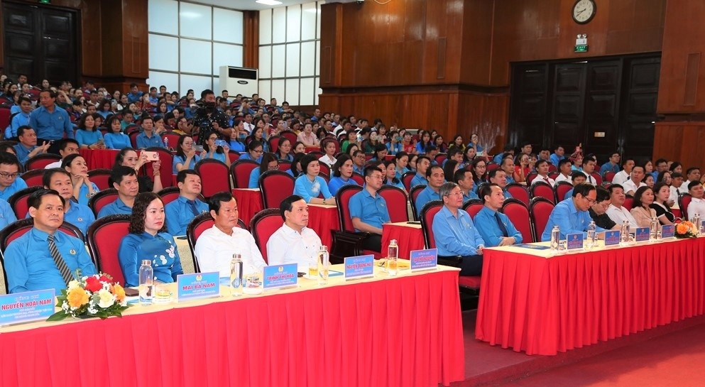 Tiếp tục phát huy tinh thần tiên phong, sáng tạo, cống hiến của CNVCLĐ tỉnh Thanh Hoá