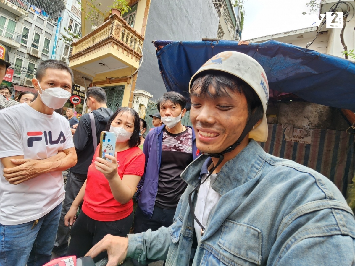 Shipper không mang áo choàng