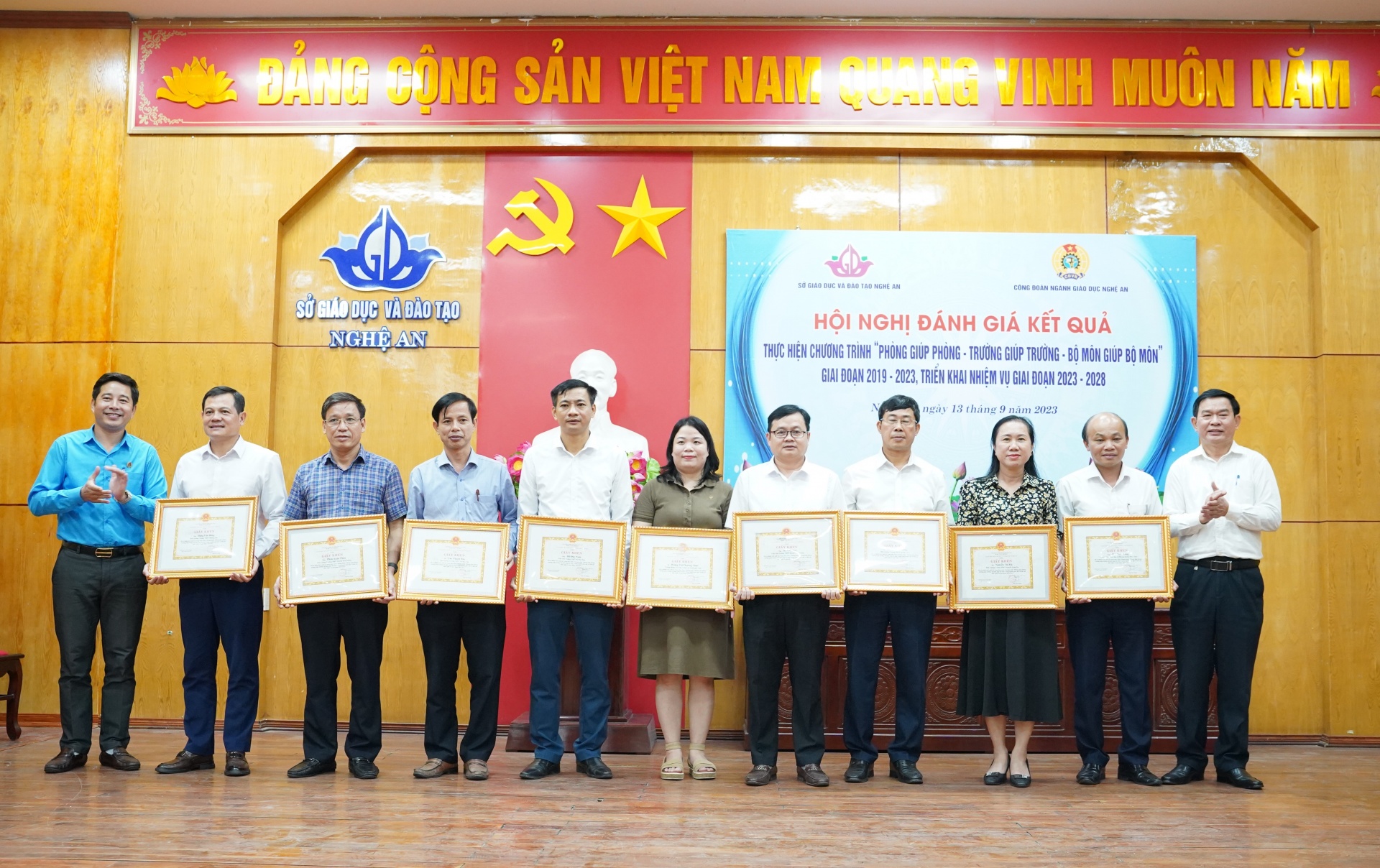Các trường tích cực giúp đỡ nhau đã góp phần tạo nên thương hiệu của giáo dục Nghệ An
