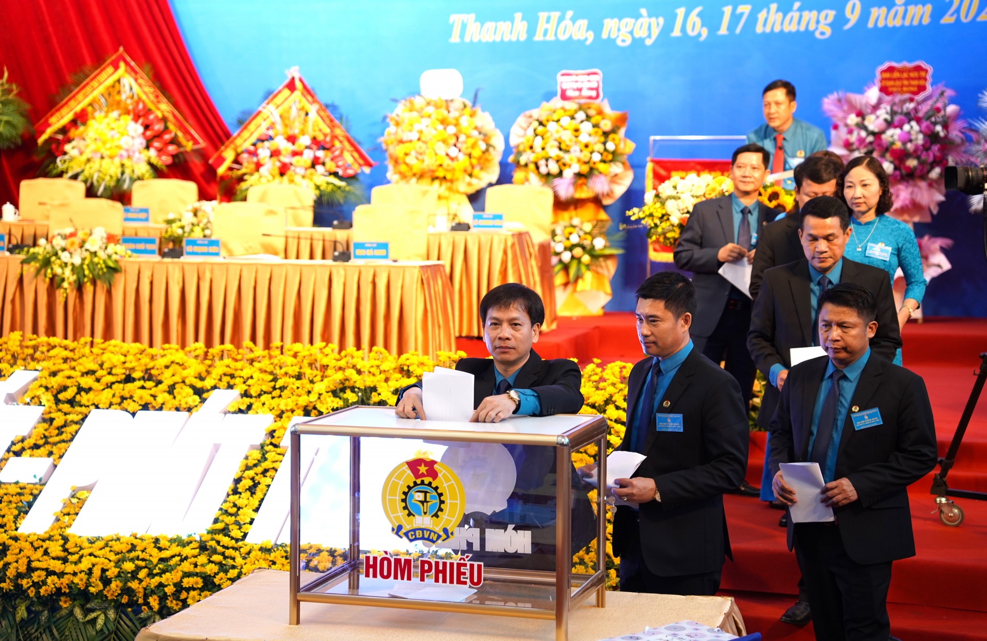 Công đoàn Thanh Hóa dẫn đầu các phong trào thi đua