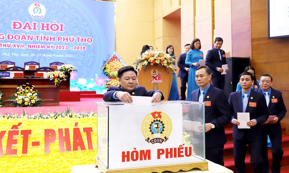 Đoàn kết, xây dựng giai cấp công nhân ngày càng lớn mạnh