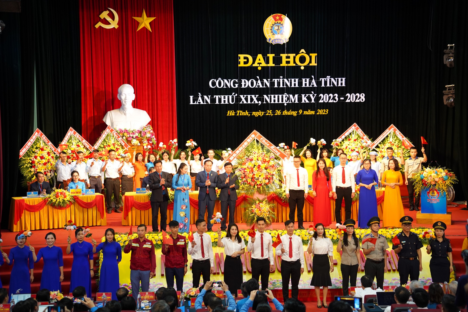 Tăng cường chỉ đạo, tạo điều kiện cho hoạt động của Công đoàn Hà Tĩnh Tăng cường chỉ đạo, tạo điều kiện cho hoạt động của Công đoàn Hà Tĩnh