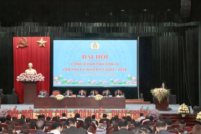 Khai mạc phiên thứ nhất Đại hội Công đoàn tỉnh Sơn La lần thứ XV, nhiệm kỳ 2023 - 2028 Khai mạc phiên thứ nhất Đại hội Công đoàn tỉnh Sơn La lần thứ XV, nhiệm kỳ 2023 - 2028
