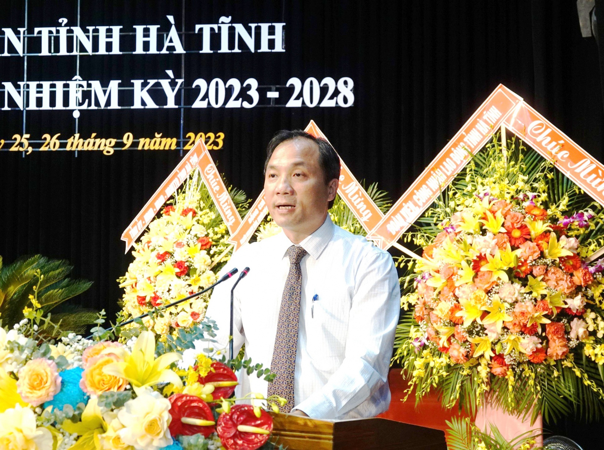Tăng cường chỉ đạo, tạo điều kiện cho hoạt động của Công đoàn Hà Tĩnh Tăng cường chỉ đạo, tạo điều kiện cho hoạt động của Công đoàn Hà Tĩnh