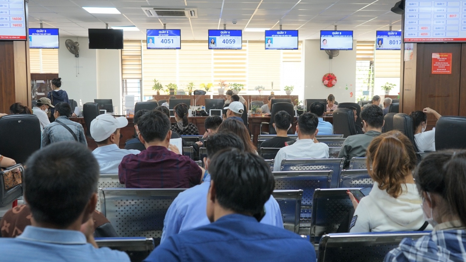 Nghệ An nỗ lực khắc phục những hạn chế của thủ tục hành chính công