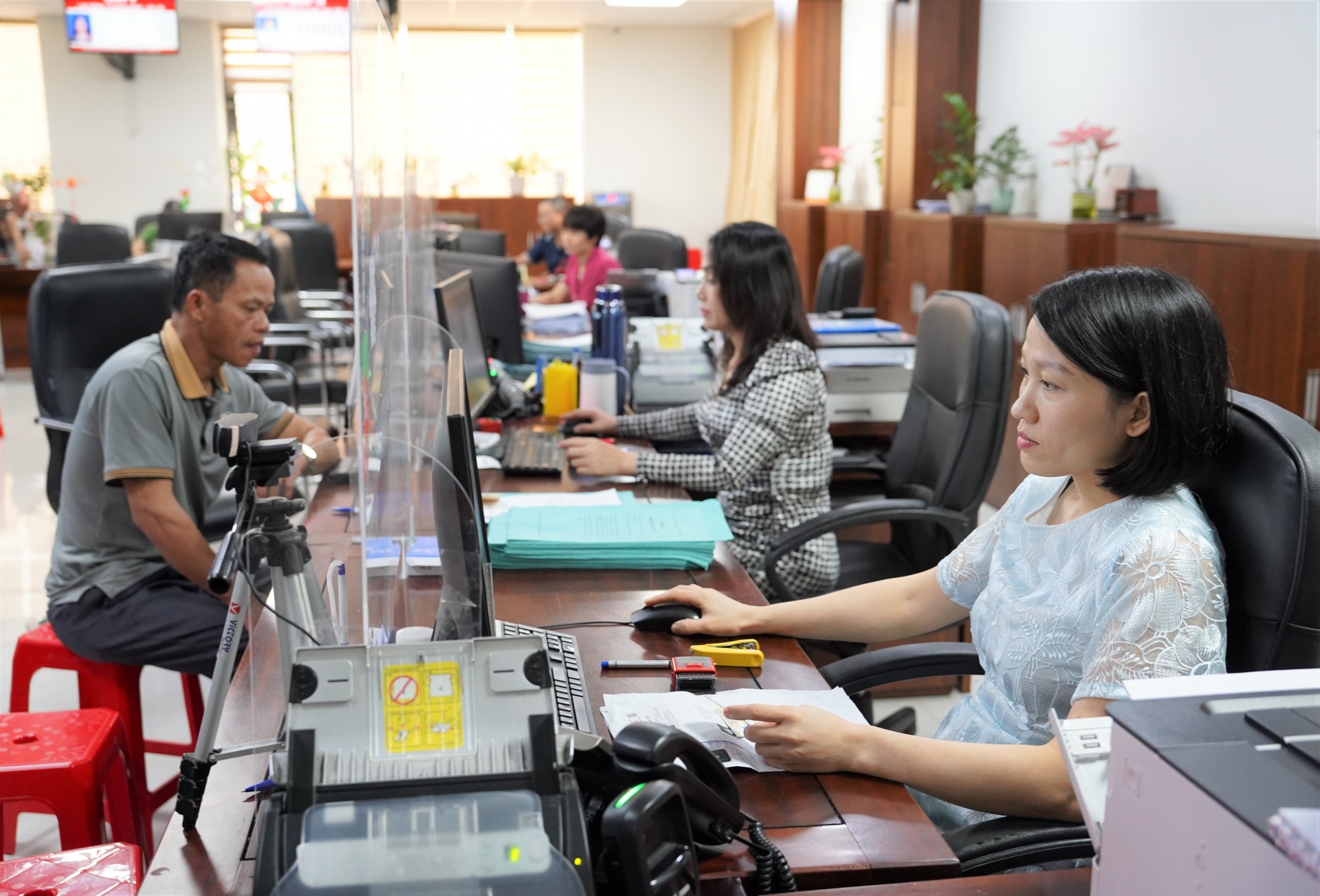 Nghệ An tiếp tục khắc phục những hạn chế của thủ tục hành chính công