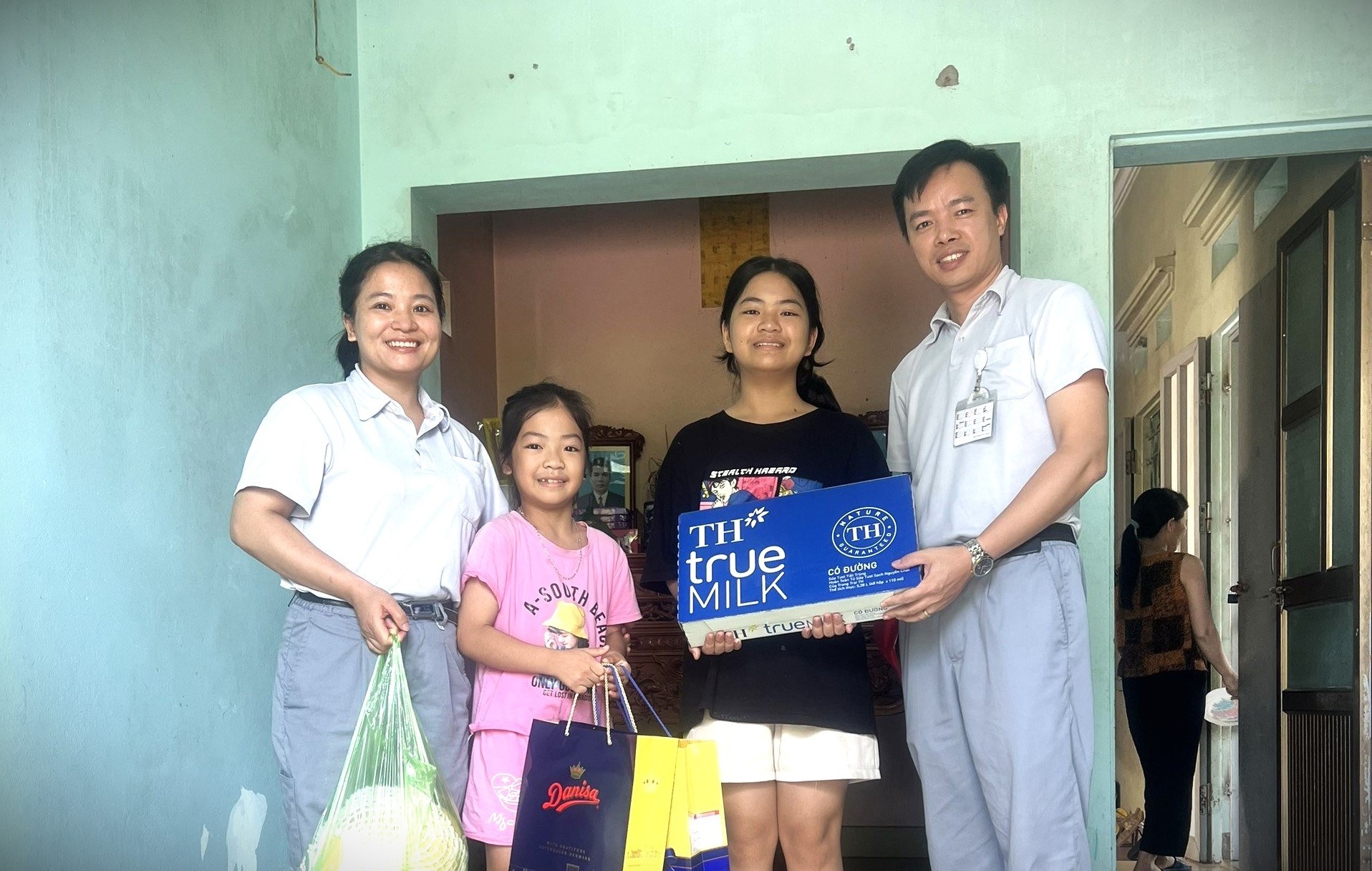 Nỗi niềm nữ công nhân xa con: Được ở gần con là niềm vui nhất rồi