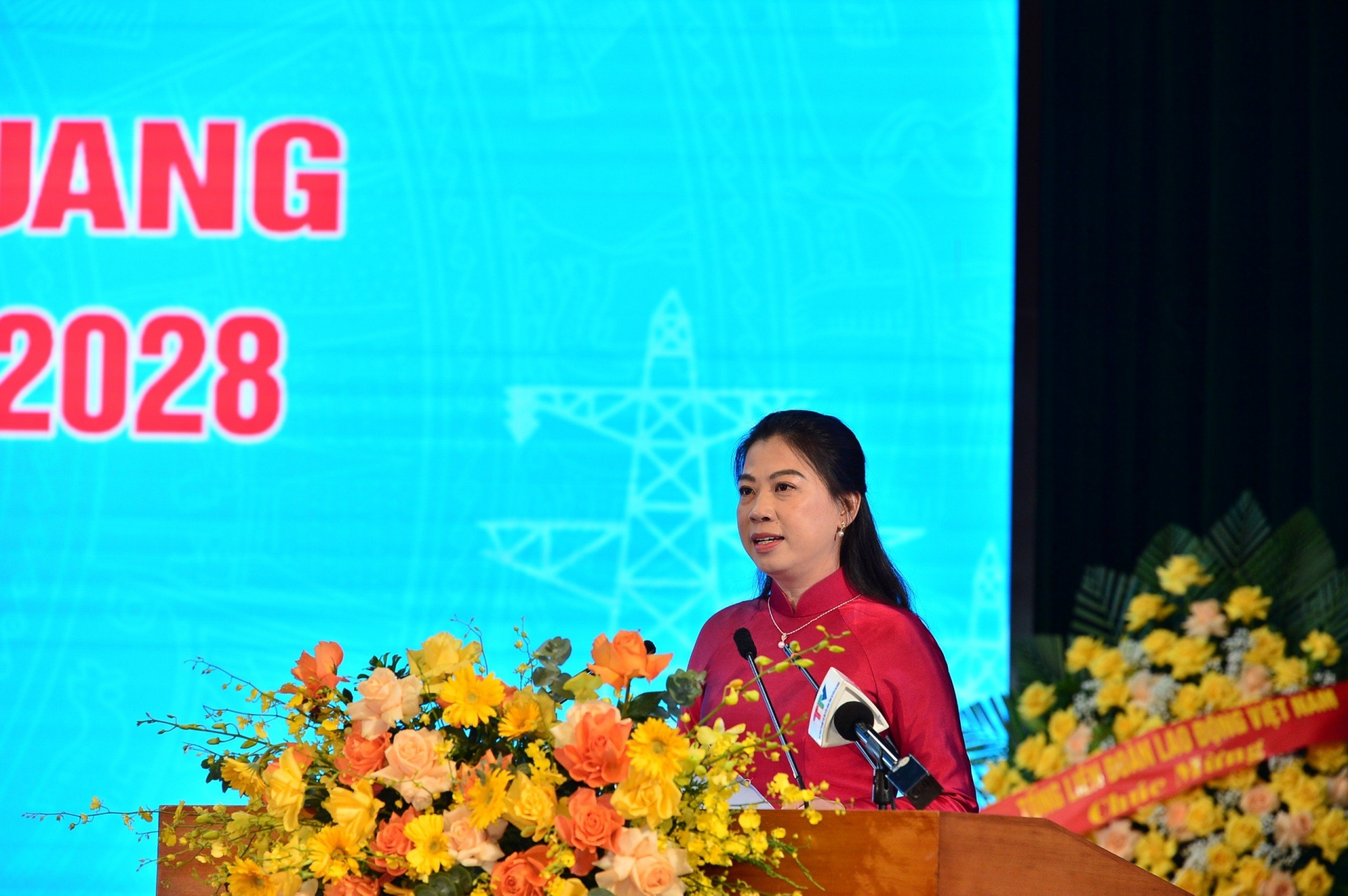 Tiếp tục đổi mới vì mục tiêu xây dựng Tuyên Quang phát triển
