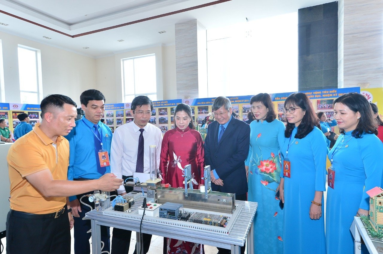 Tiếp tục đổi mới vì mục tiêu xây dựng Tuyên Quang phát triển