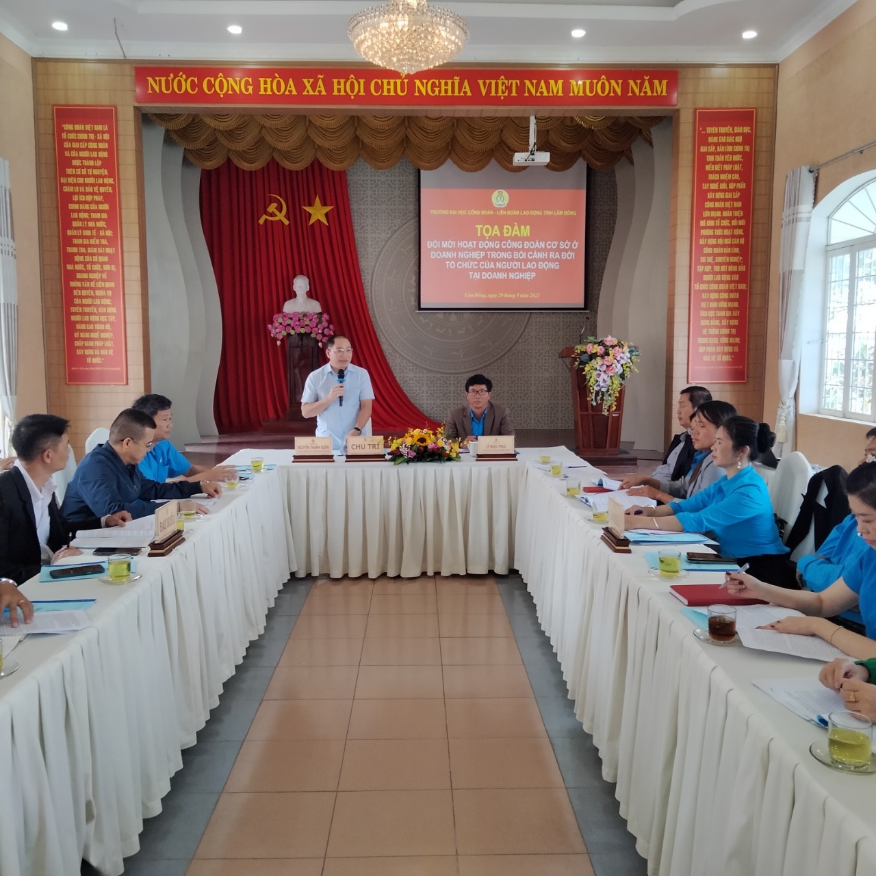 Hoạt động công đoàn trong bối cảnh ra đời tổ chức của người lao động ở doanh nghiệp Hoạt động công đoàn trong bối cảnh ra đời tổ chức của người lao động ở doanh nghiệp