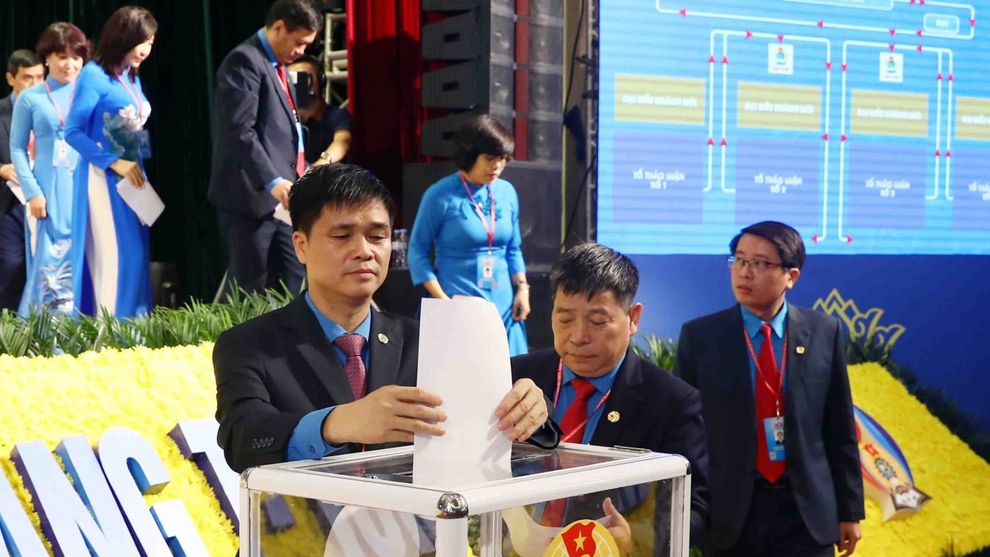Đồng chí Ngọ Duy Hiểu tái đắc cử Chủ tịch Công đoàn Viên chức Việt Nam