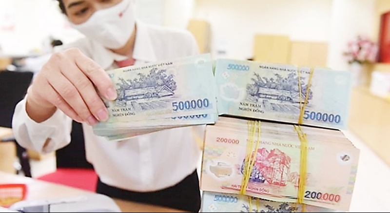 Lãi suất liên ngân hàng bất ngờ tăng vọt ở tất cả các kỳ hạn