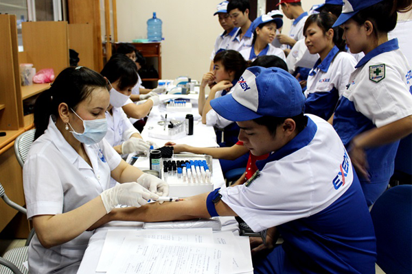 Tranh luận về quy định khám sức khoẻ định kỳ với người lái xe Tranh luận về quy định khám sức khoẻ định kỳ với người lái xe