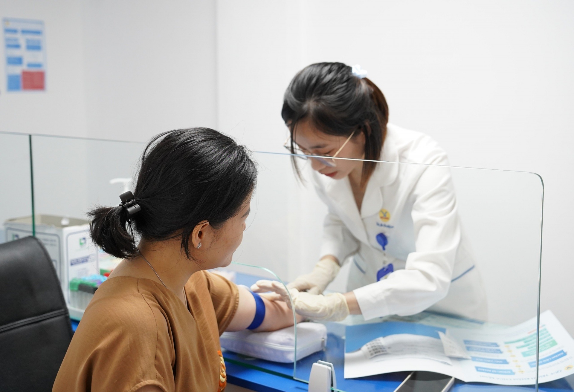 Hơn 2.000 đoàn viên nữ được tầm soát ung thư miễn phí