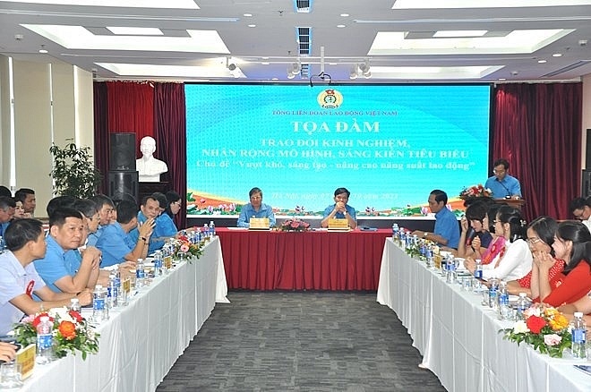 Chương trình "01 triệu sáng kiến" nuôi dưỡng phong trào lao động sáng tạo trong CNLĐ