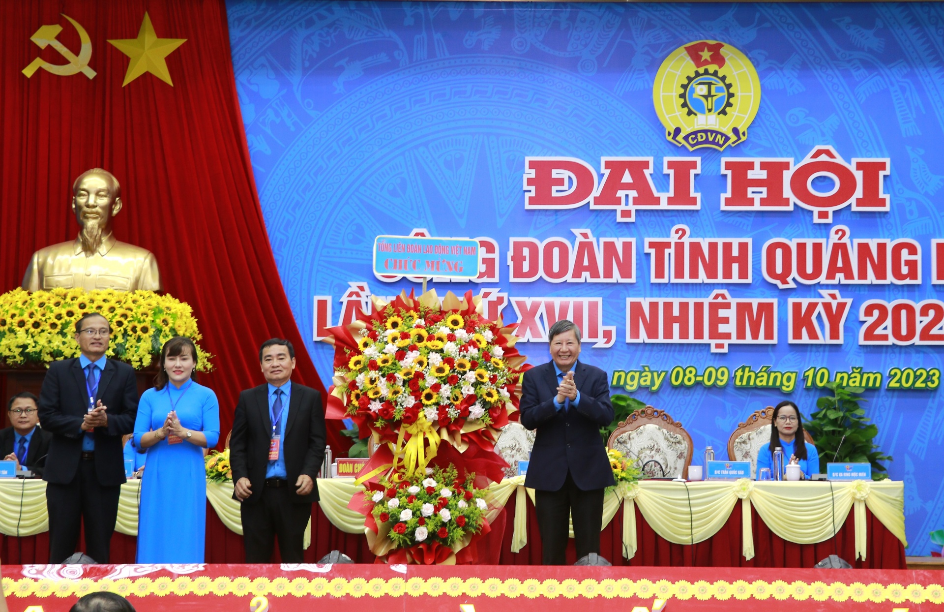 Đồng chí Phan Xuân Quang tái đắc cử Chủ tịch LĐLĐ tỉnh Quảng Nam