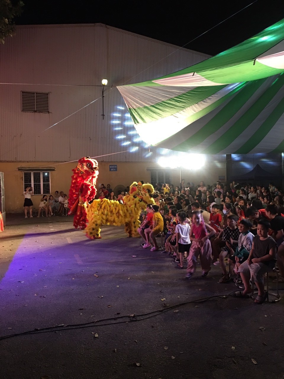 Làm tốt công tác chăm lo đời sống vật chất, tinh thần cho đoàn viên, người lao động Làm tốt công tác chăm lo đời sống vật chất, tinh thần cho đoàn viên, người lao động