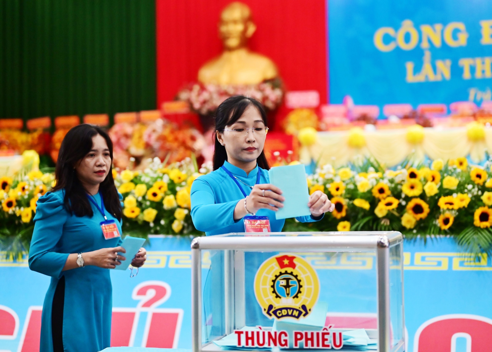 Đồng chí Trần Thị Kim Chung tái đắc cử Chủ tịch LĐLĐ tỉnh Trà Vinh
