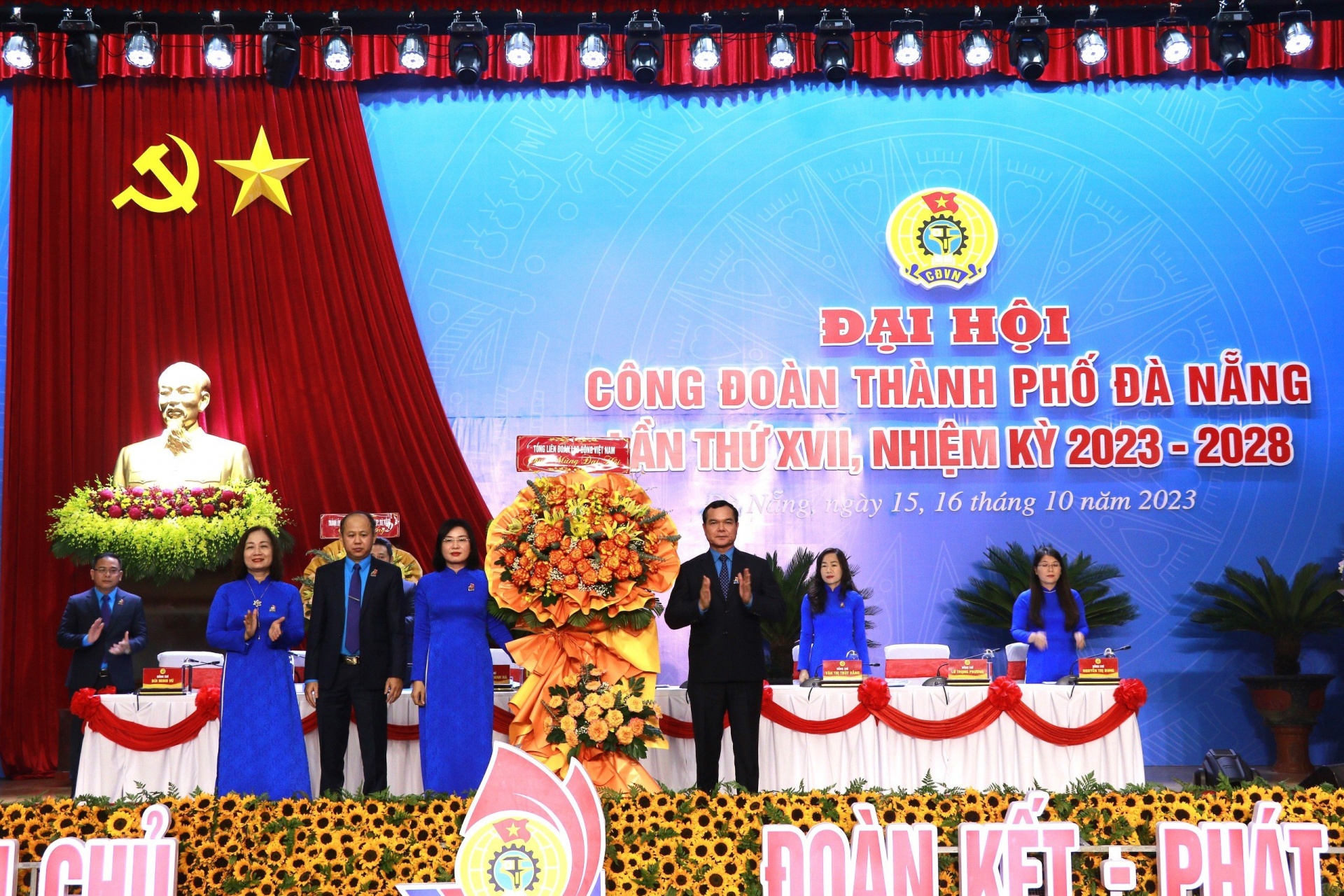 Chủ tịch Tổng LĐLĐ Việt Nam đề nghị TP Đà Nẵng cần ưu tiên nguồn lực để thực hiện các khâu đột phá