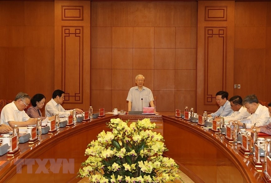 Đảng lãnh đạo luôn gắn liền với công tác kiểm tra Đảng lãnh đạo luôn gắn liền với công tác kiểm tra