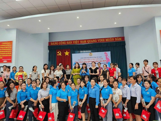 Nhiều hoạt đông thiết thực, ý nghĩa chào mừng Ngày Phụ nữ Việt Nam Nhiều hoạt đông thiết thực, ý nghĩa chào mừng Ngày Phụ nữ Việt Nam